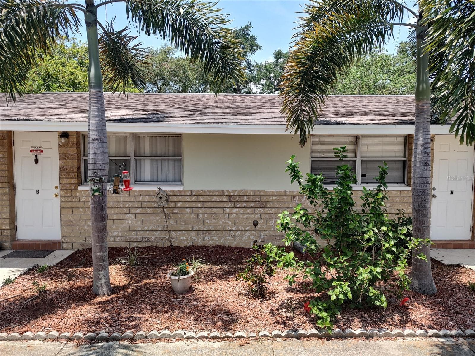 Duplex at 8050 47TH AVE N, ST PETERSBURG, photo 2 of 23