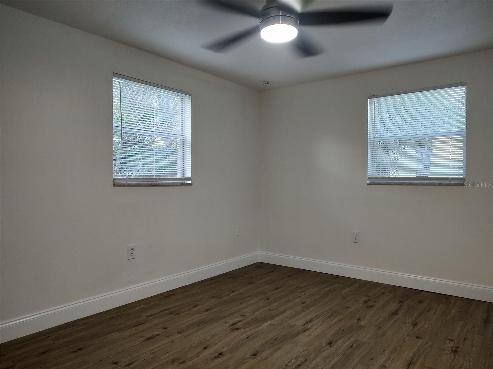 Duplex at 8050 47TH AVE N, ST PETERSBURG, photo 10 of 23