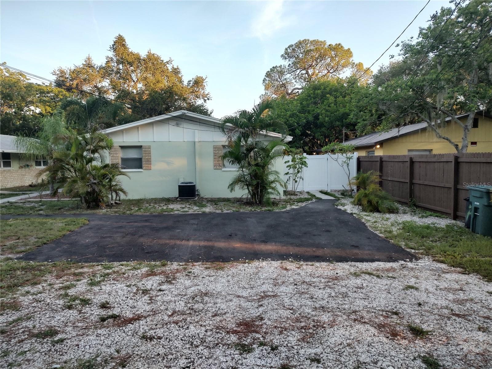 Duplex at 8050 47TH AVE N, ST PETERSBURG, photo 17 of 23