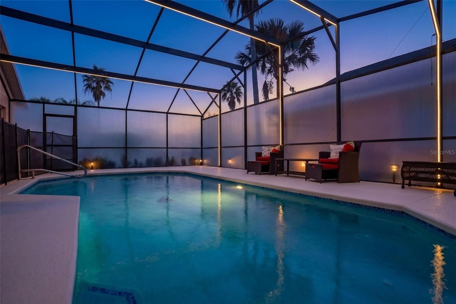 Private Pool w/ Privacy Screening - 4601 FORMBY CT, KISSIMMEE