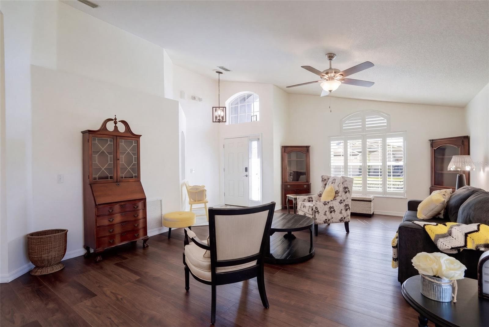 First Living Area - 4601 FORMBY CT, KISSIMMEE