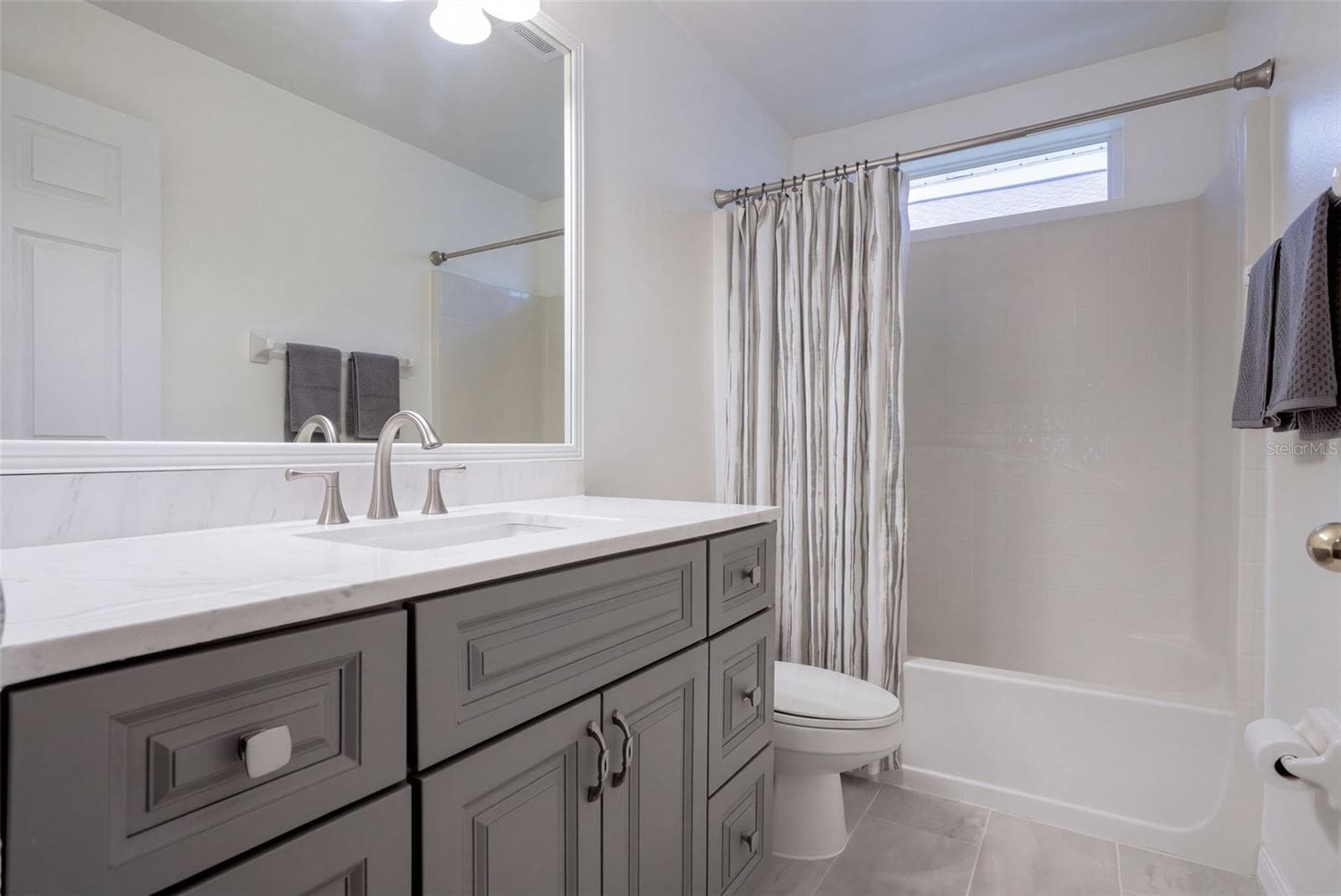 2nd Full Bathroom - 4601 FORMBY CT, KISSIMMEE