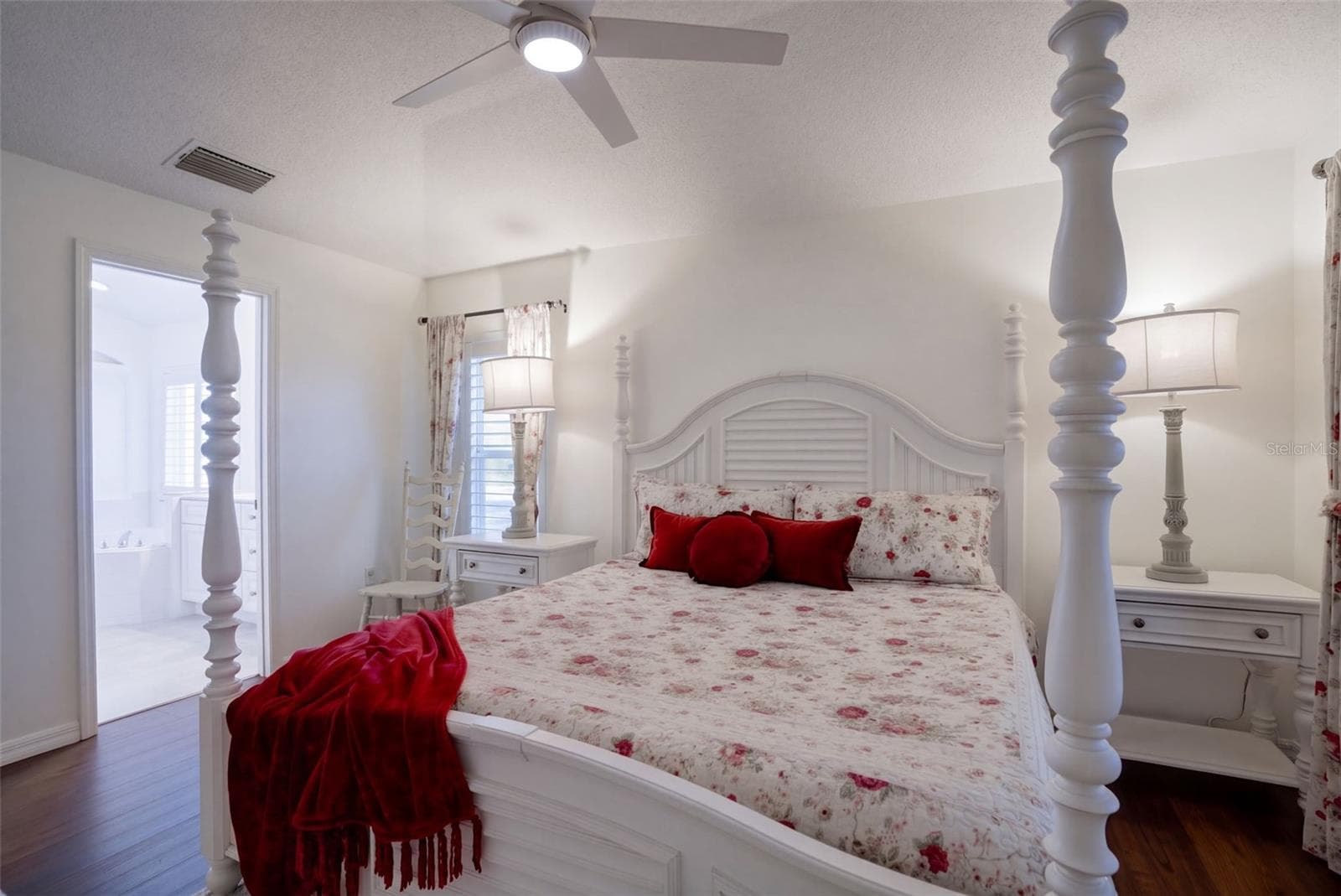 Primary Suite Overlooking Pool - 4601 FORMBY CT, KISSIMMEE