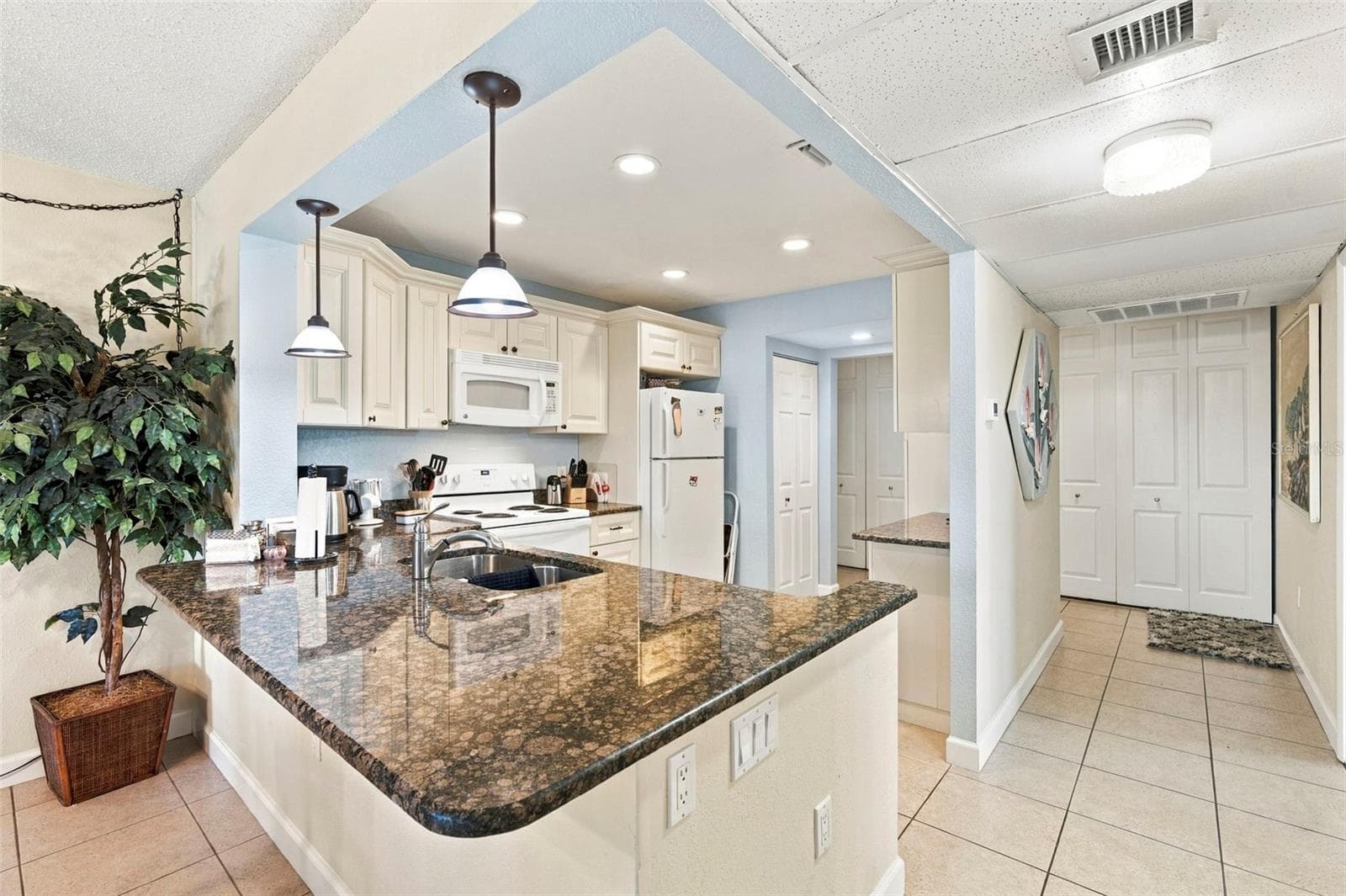 Condominium at 13000 GULF LN #201, MADEIRA BEACH, photo 14 of 56
