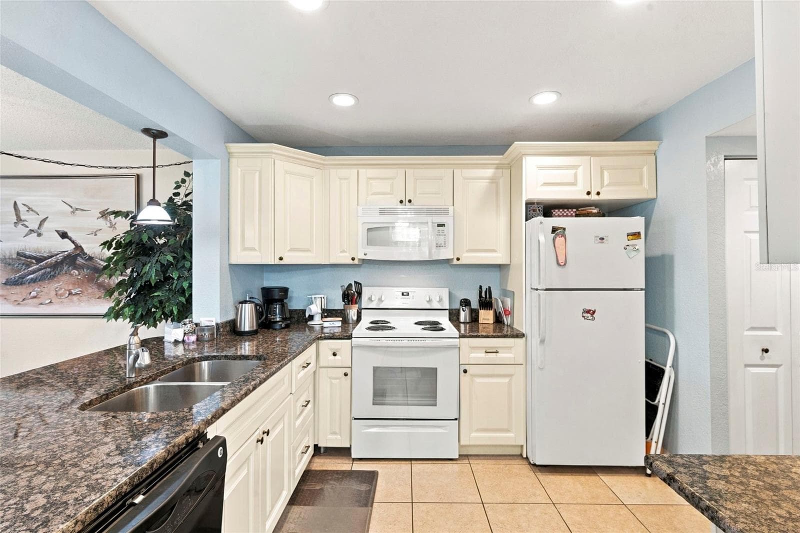 Condominium at 13000 GULF LN #201, MADEIRA BEACH, photo 17 of 56