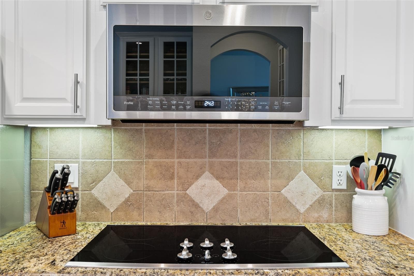 Single Family Residence at 13618 LARSEN LN, WINTER GARDEN, photo 38 of 91