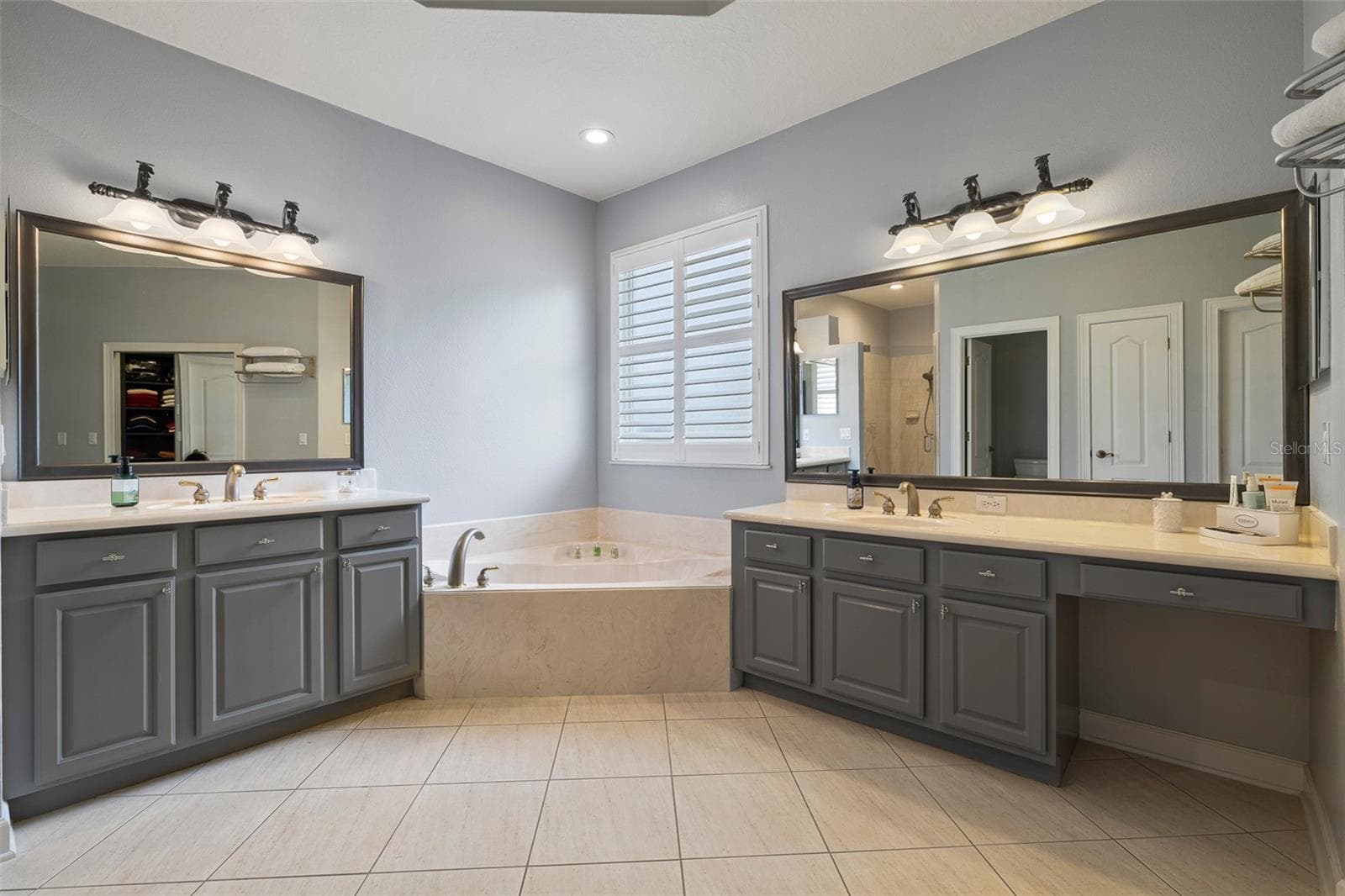 Single Family Residence at 13618 LARSEN LN, WINTER GARDEN, photo 61 of 91