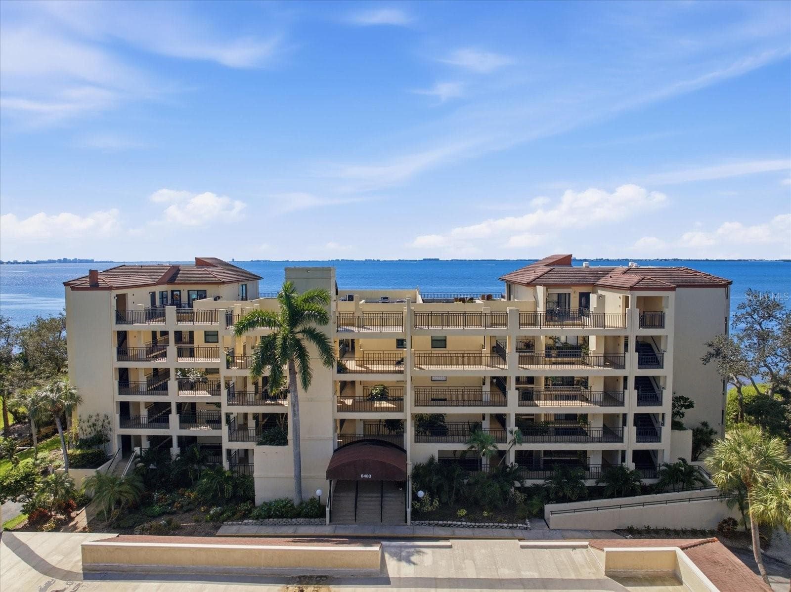 Condominium at 6460 MOURNING DOVE DR #305, BRADENTON, photo 4 of 82
