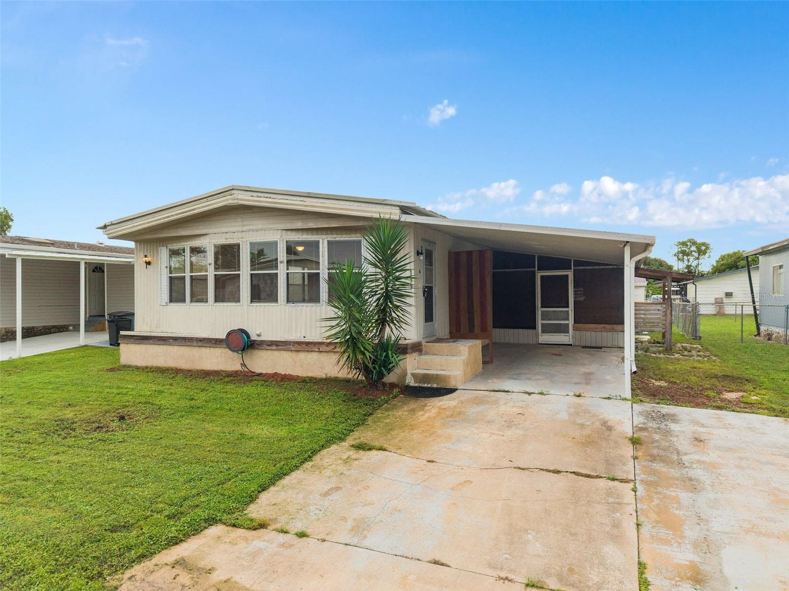 Manufactured Home at 137 PINE TREE DR, DEBARY, photo 4 of 31