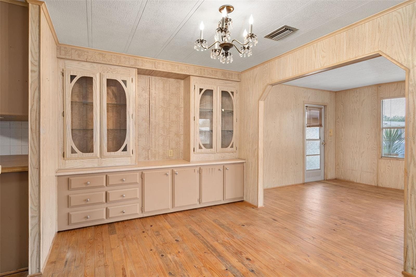 Manufactured Home at 137 PINE TREE DR, DEBARY, photo 9 of 31