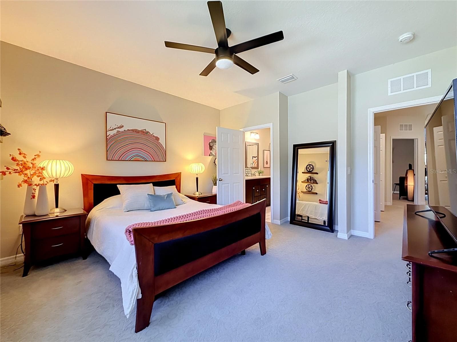 Primary Suite features an en-suite bath and WALK-IN CLOSET - 2270 MONTVIEW DR, CLEARWATER