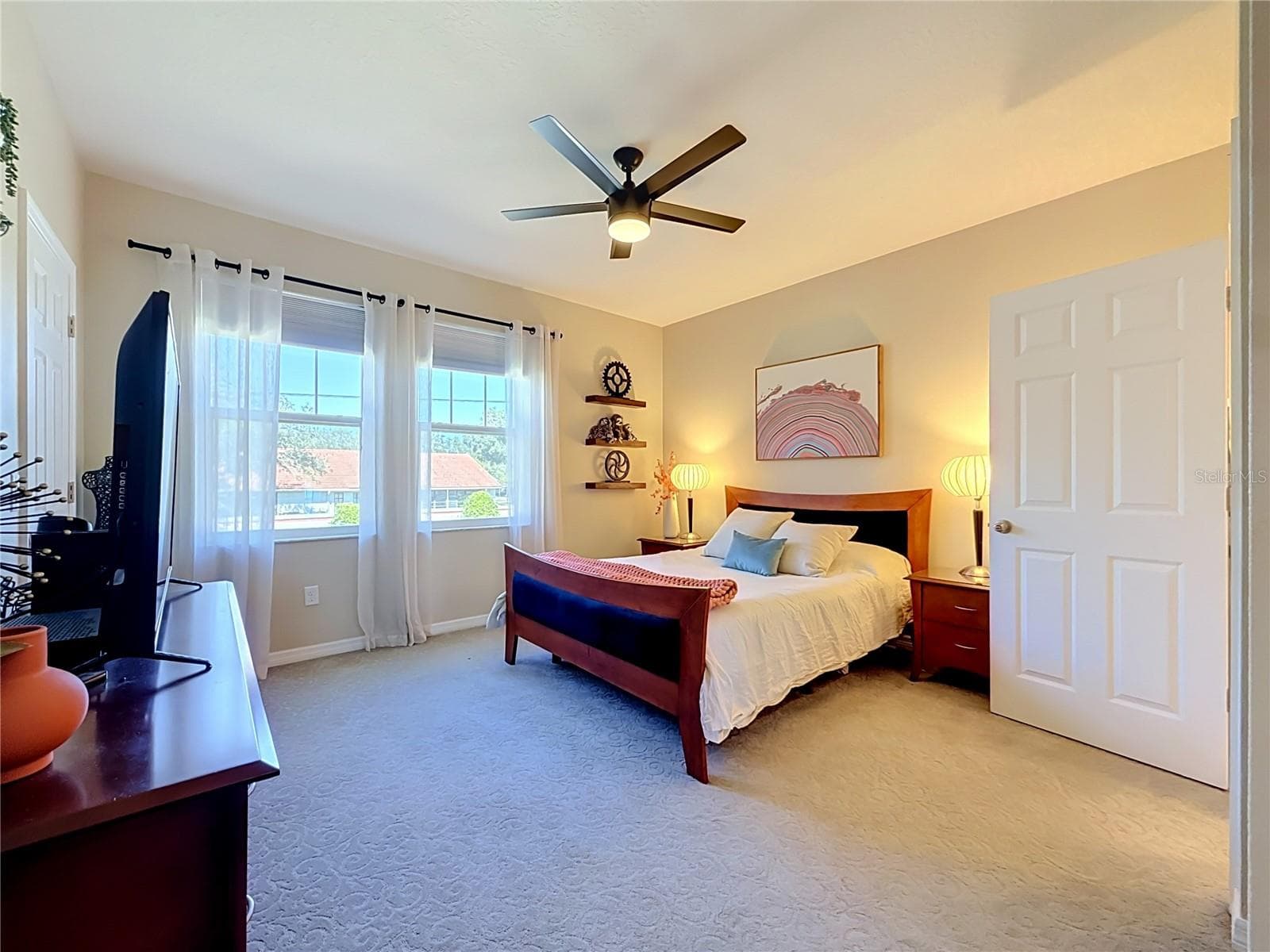 Primary Suite features an en-suite bath and WALK-IN CLOSET - 2270 MONTVIEW DR, CLEARWATER