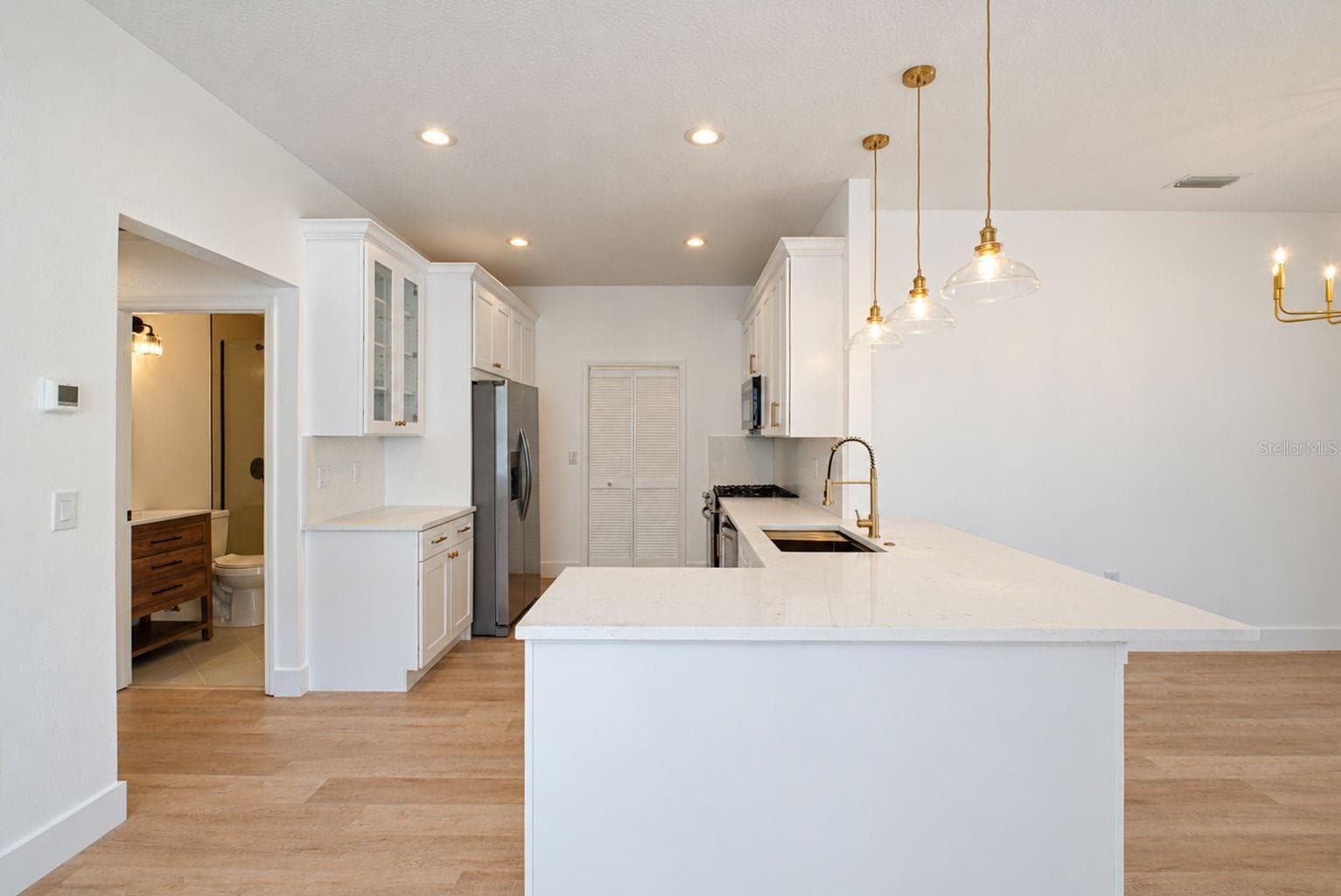 Kitchen - 31421 SHAKER CIR, WESLEY CHAPEL