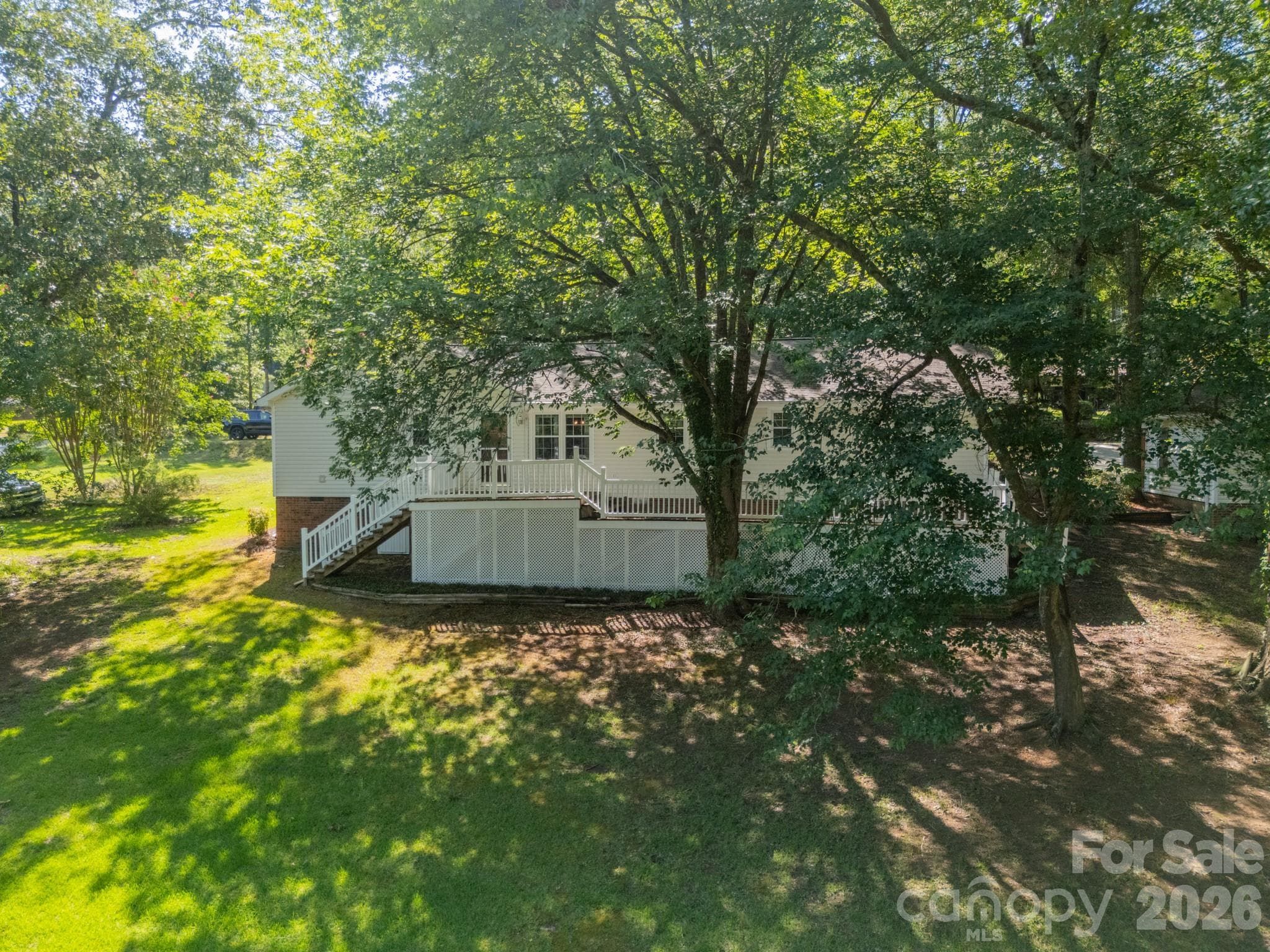 Single Family Residence at 1077 E Shore Drive, Lancaster, photo 12 of 48