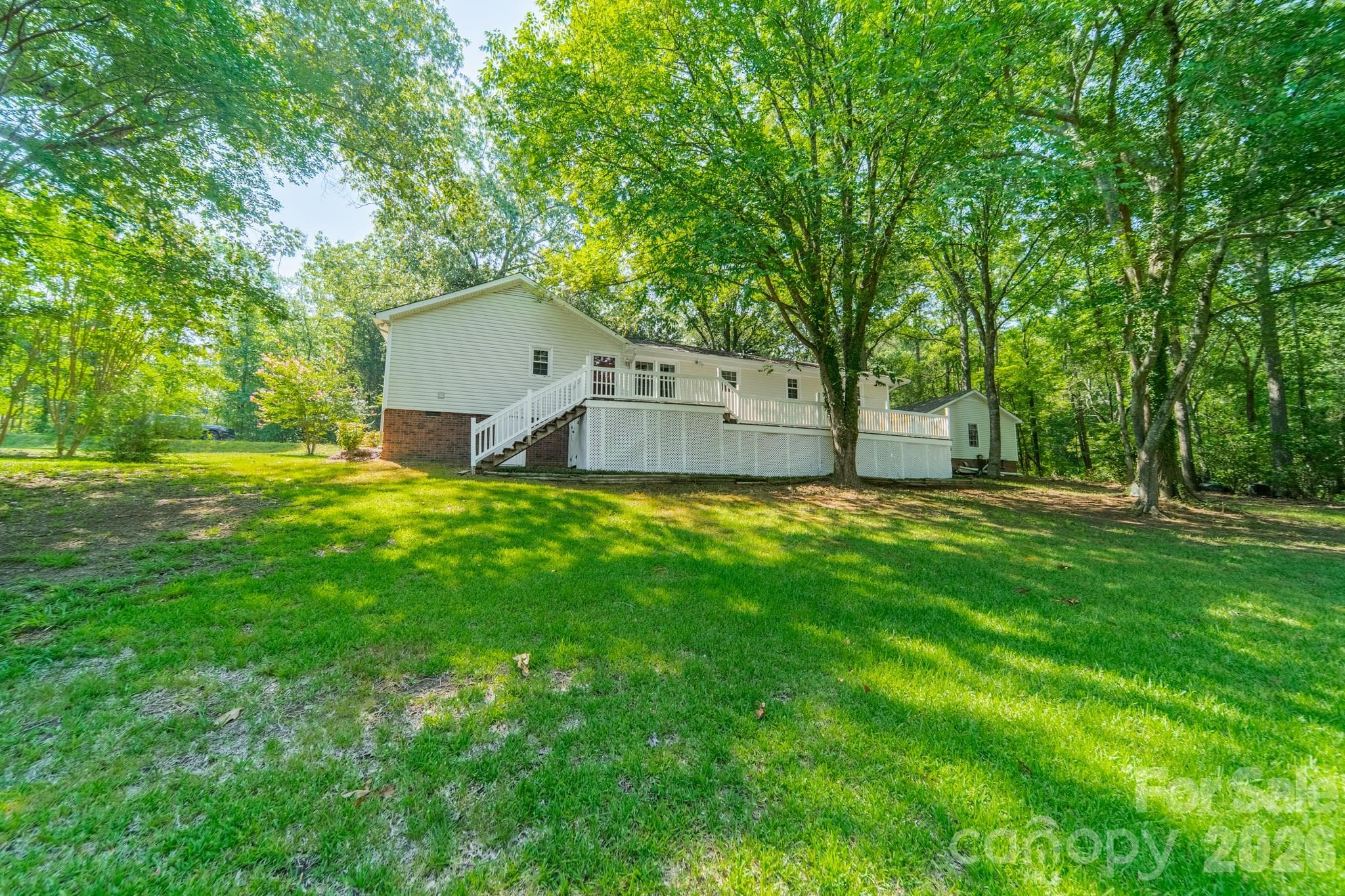 Single Family Residence at 1077 E Shore Drive, Lancaster, photo 38 of 48