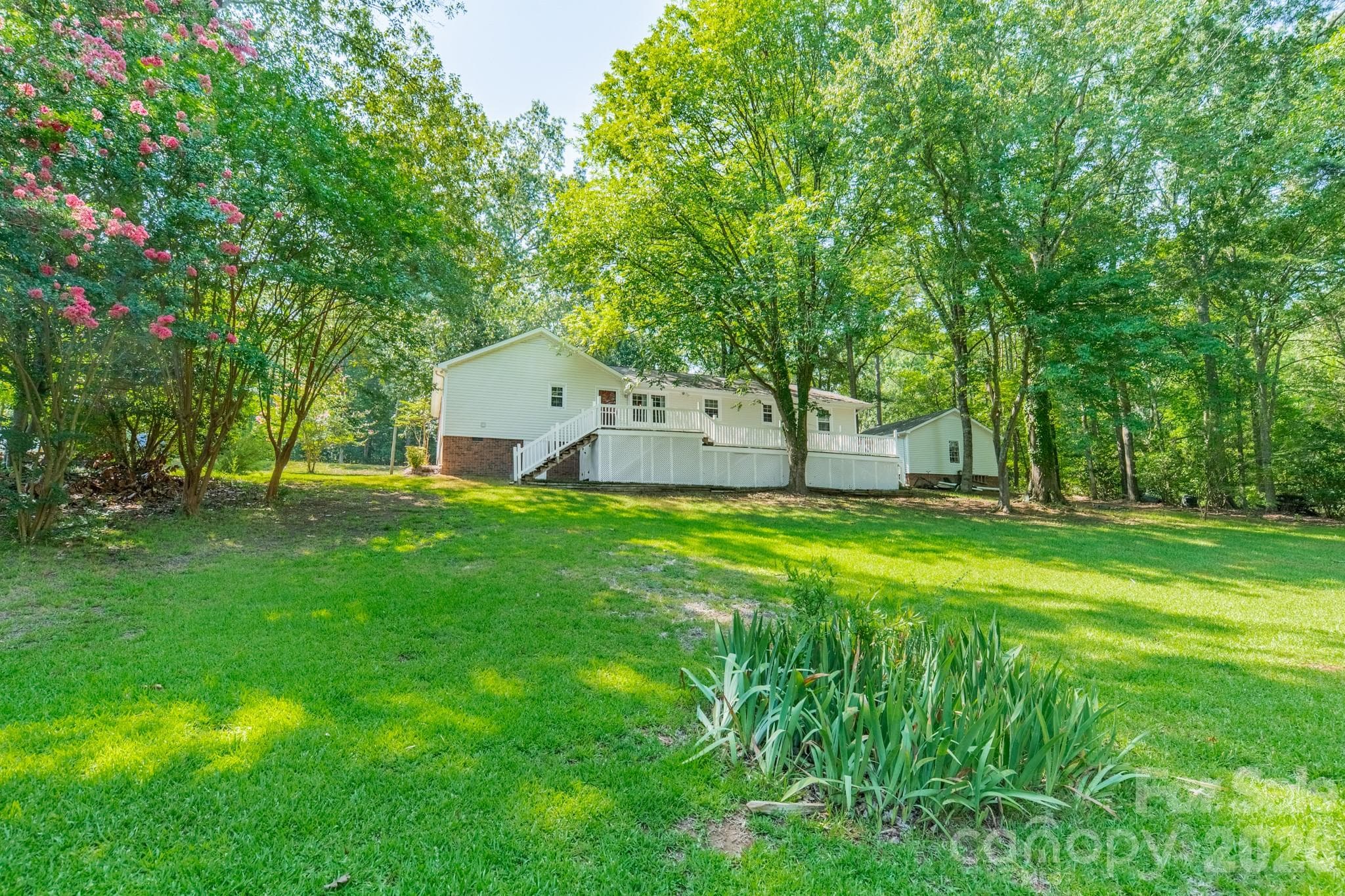 Single Family Residence at 1077 E Shore Drive, Lancaster, photo 47 of 48