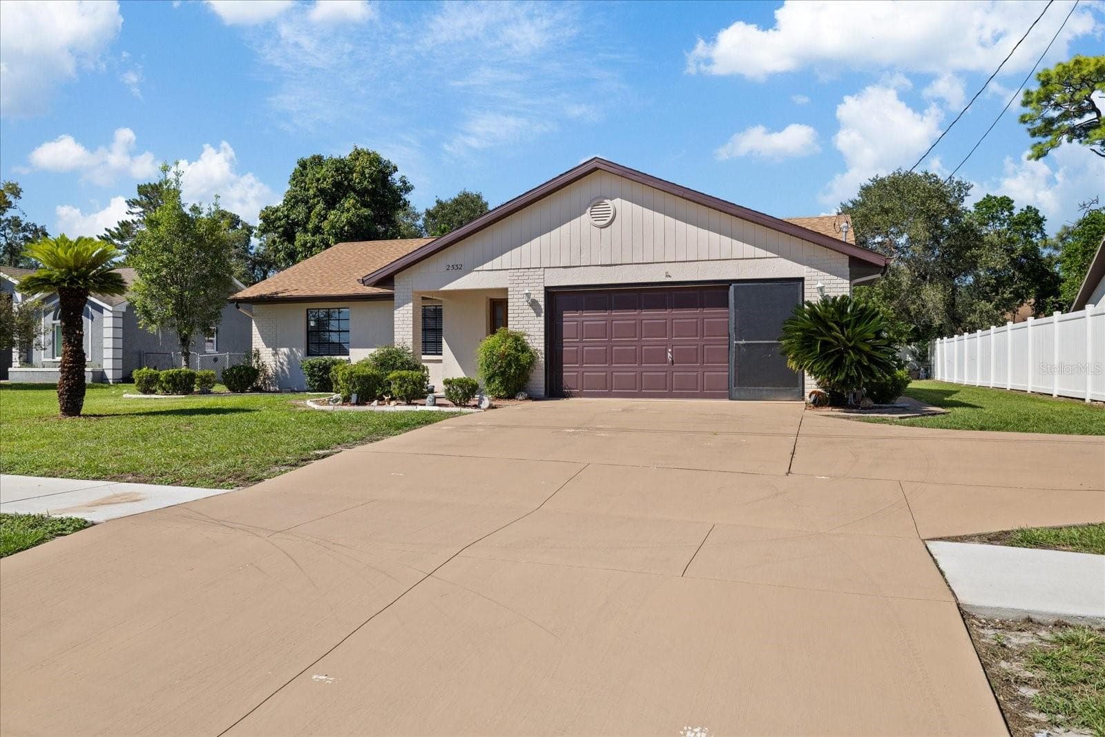 Single Family Residence at 2532 LANDOVER BLVD, SPRING HILL, photo 2 of 42