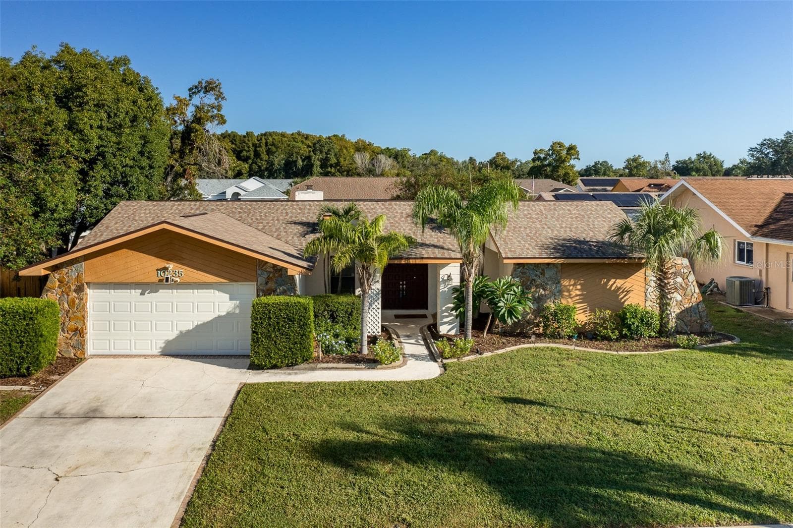10235 LANDMARK DR