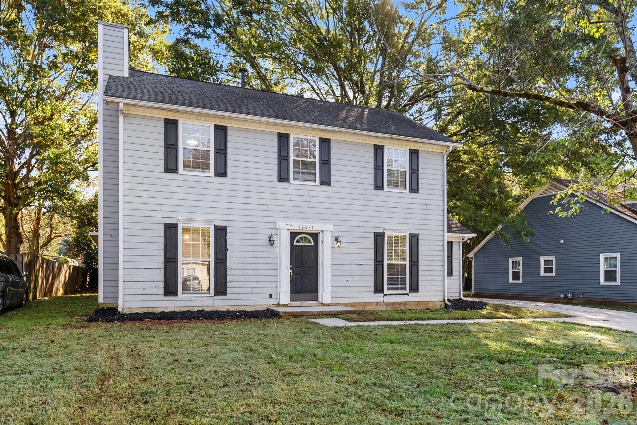 Single Family Residence at 12631 Delman Lane, Pineville, photo 4 of 40
