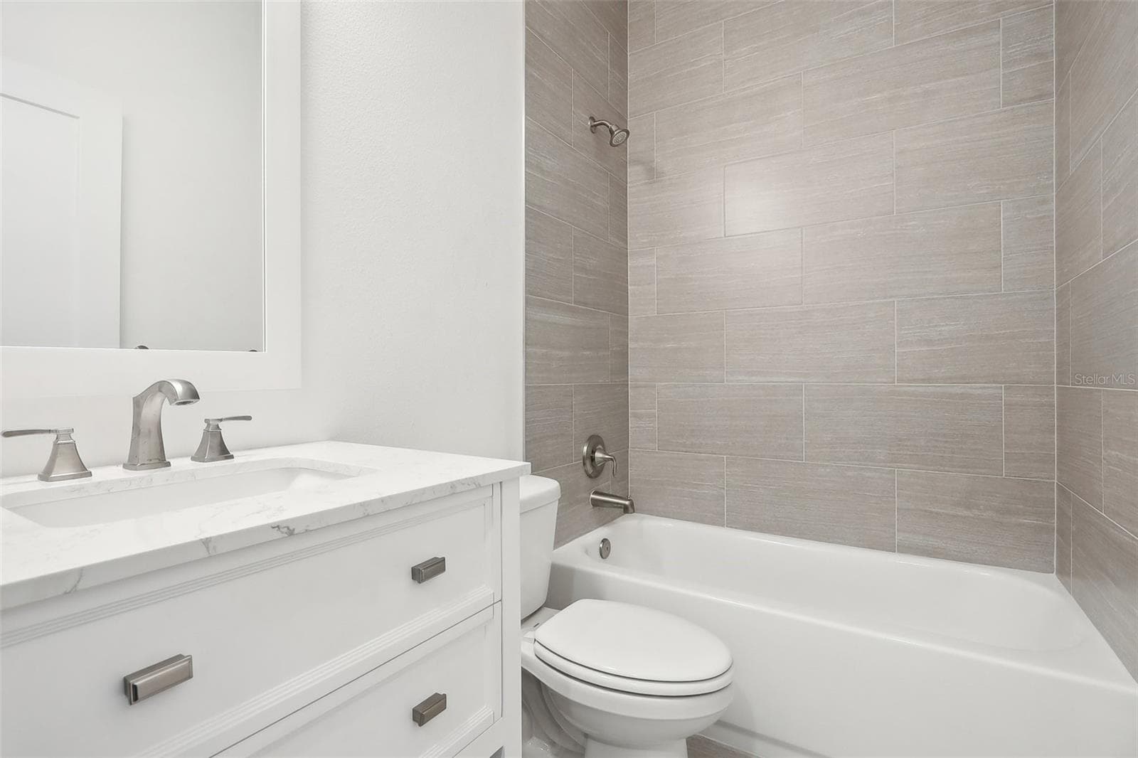 previous model bathroom 2 - 1772 6TH AVE, DELAND