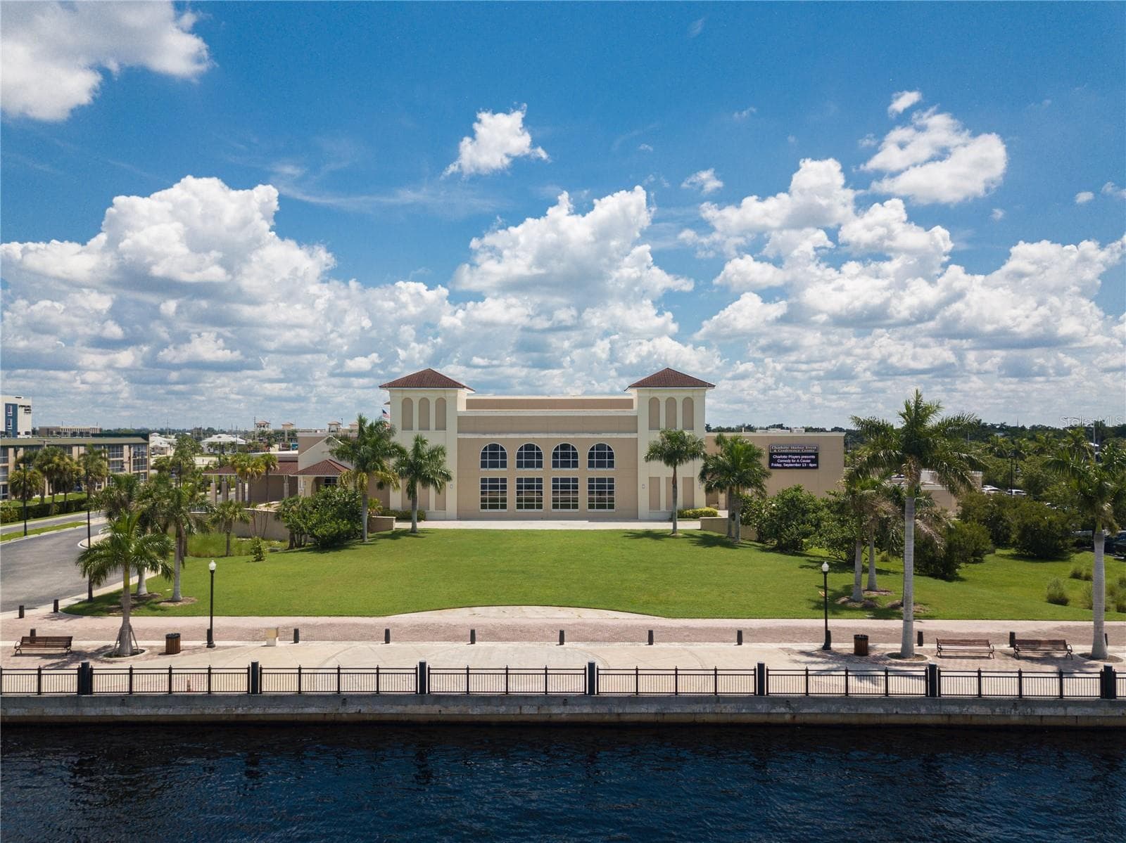 Farmer's Market - 2112 WYATT CIR, PUNTA GORDA