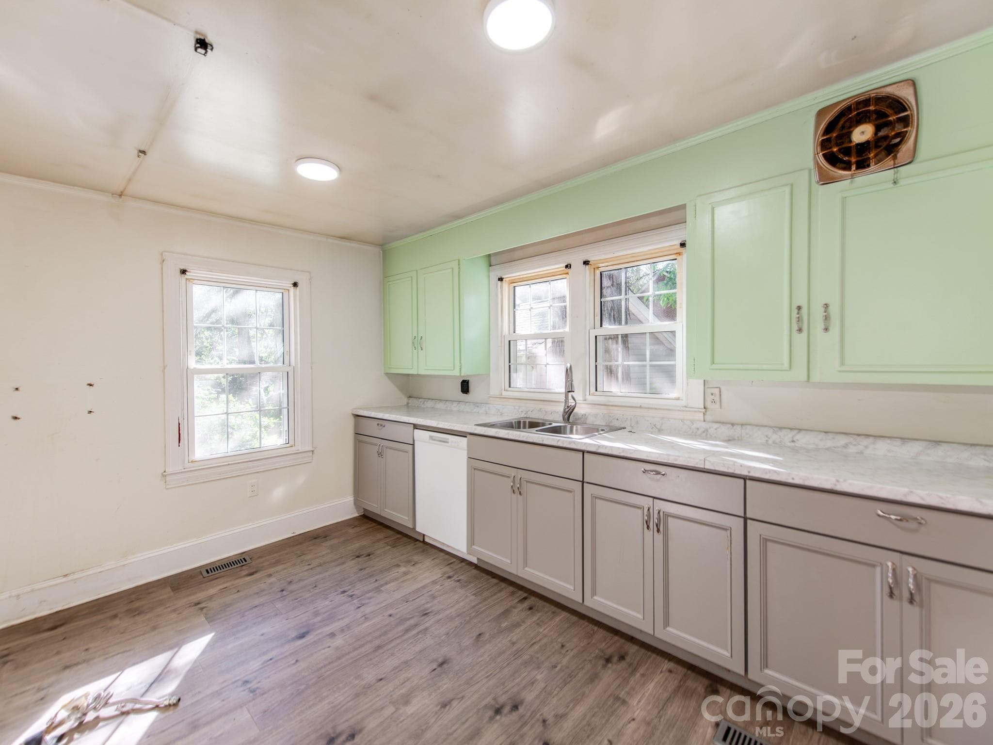 Single Family Residence at 713 Lee Street, Gastonia, photo 14 of 26