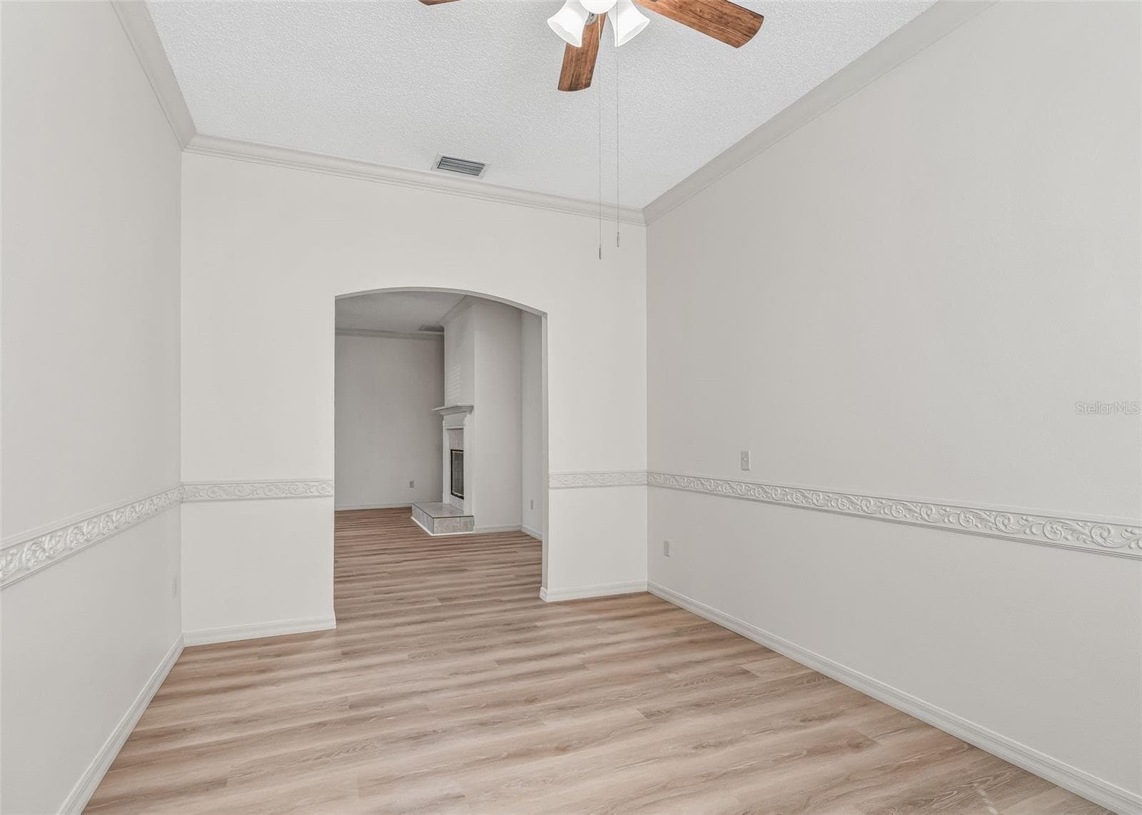 Can be an Office, Hobby or Even a 4th Bedroom. - 2762 MORVEN PARK WAY, THE VILLAGES