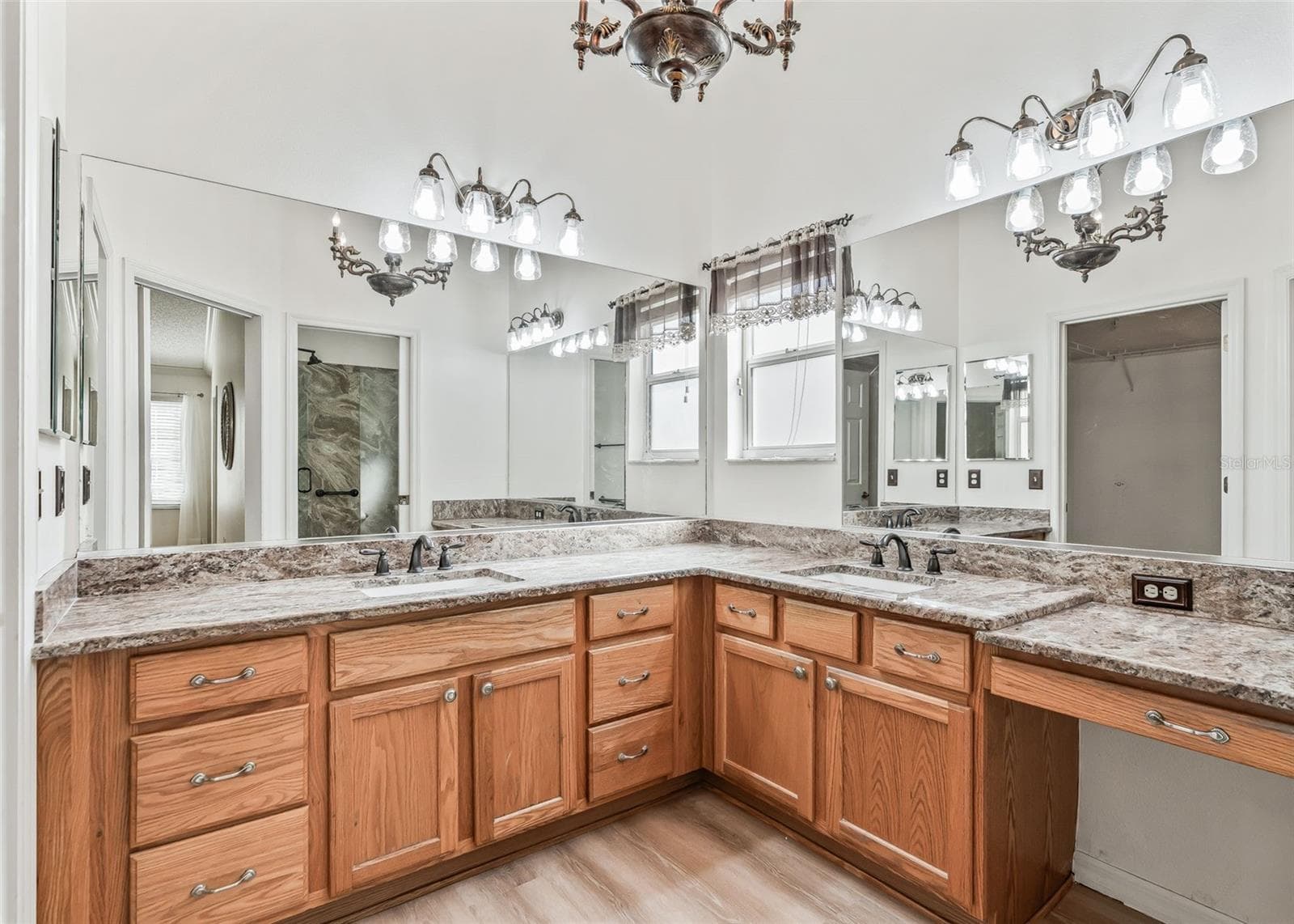 Primary Bathroom w/2nd Walk-In Closet. - 2762 MORVEN PARK WAY, THE VILLAGES