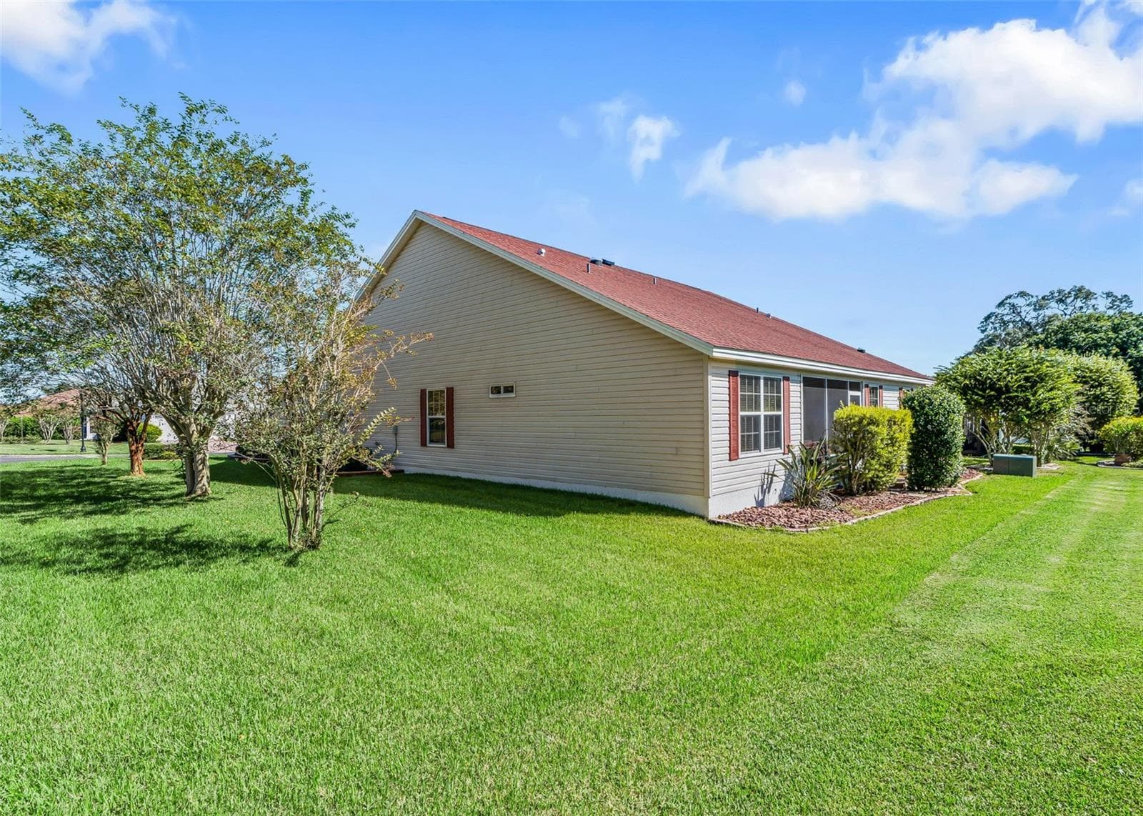 Space & Tranquility! - 2762 MORVEN PARK WAY, THE VILLAGES