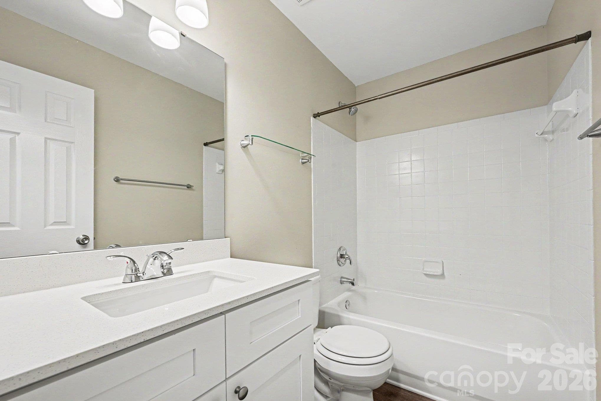 Single Family Residence at 10133 Illoria Drive, Charlotte, photo 12 of 19
