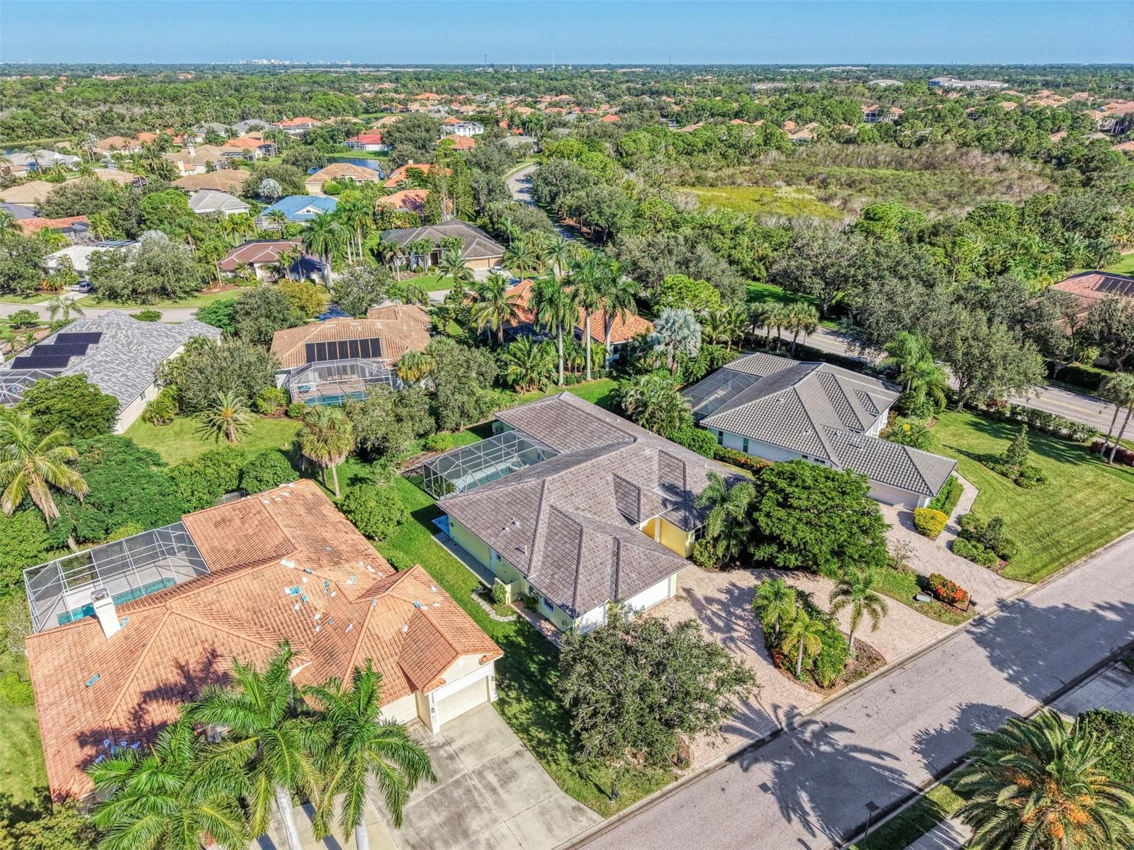 Single Family Residence at 4708 SWEETMEADOW CIR, SARASOTA, photo 8 of 180