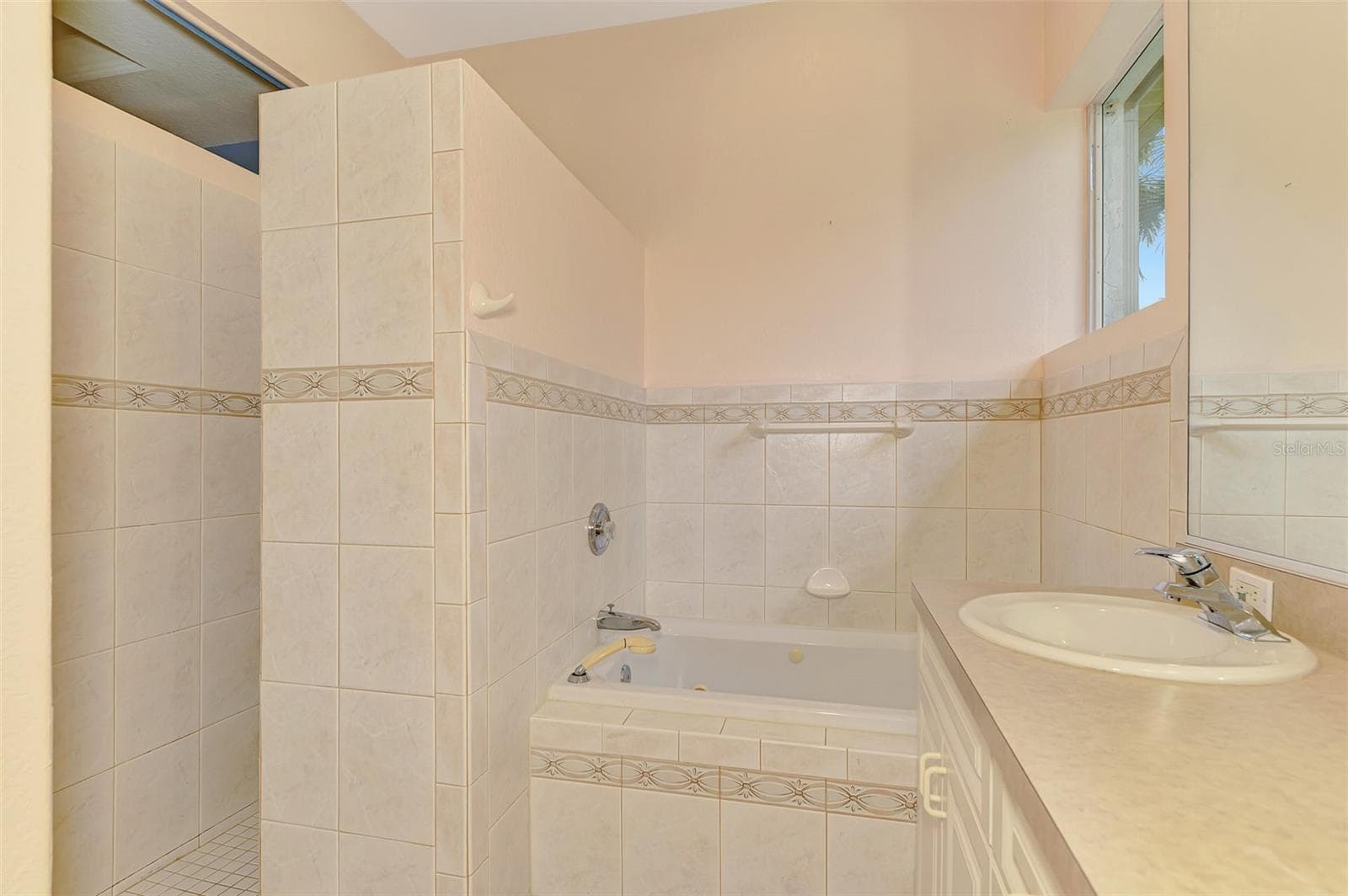 Single Family Residence at 4708 SWEETMEADOW CIR, SARASOTA, photo 93 of 180