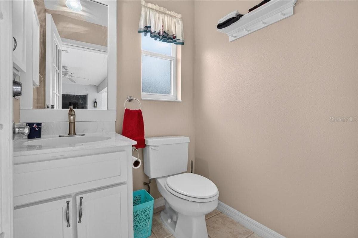 Pool Bath - Lanai - 3331 45TH AVE E, BRADENTON