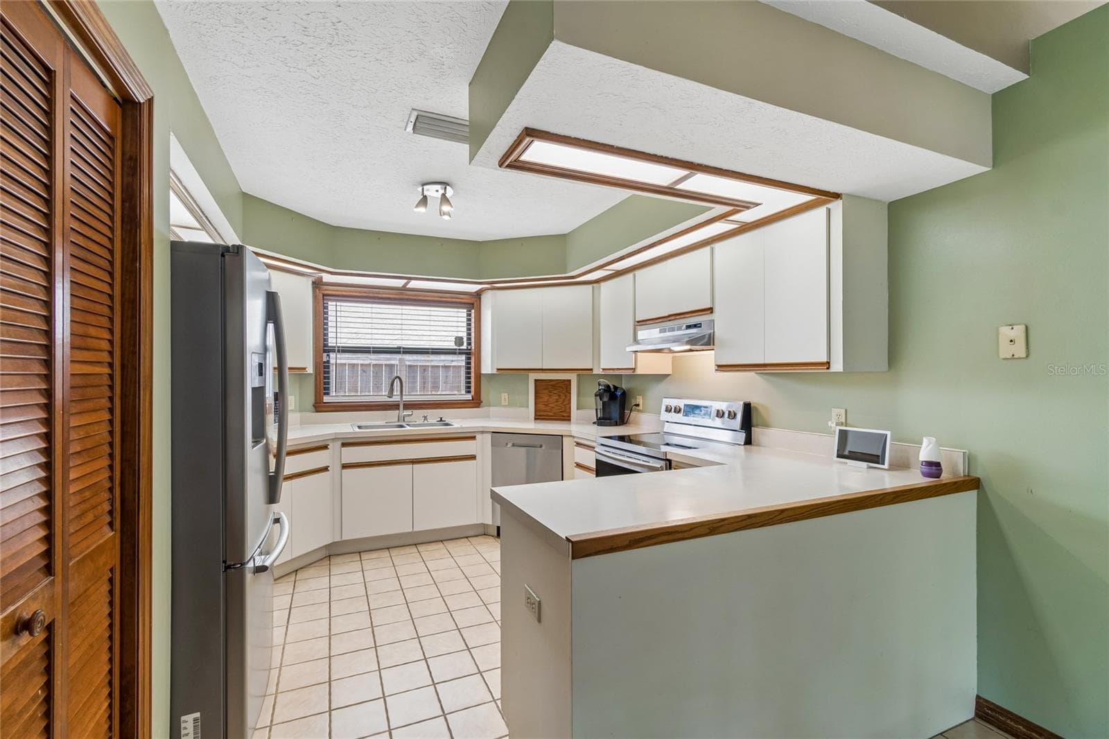 Single Family Residence at 3822 COLD CREEK DR, VALRICO, photo 24 of 75