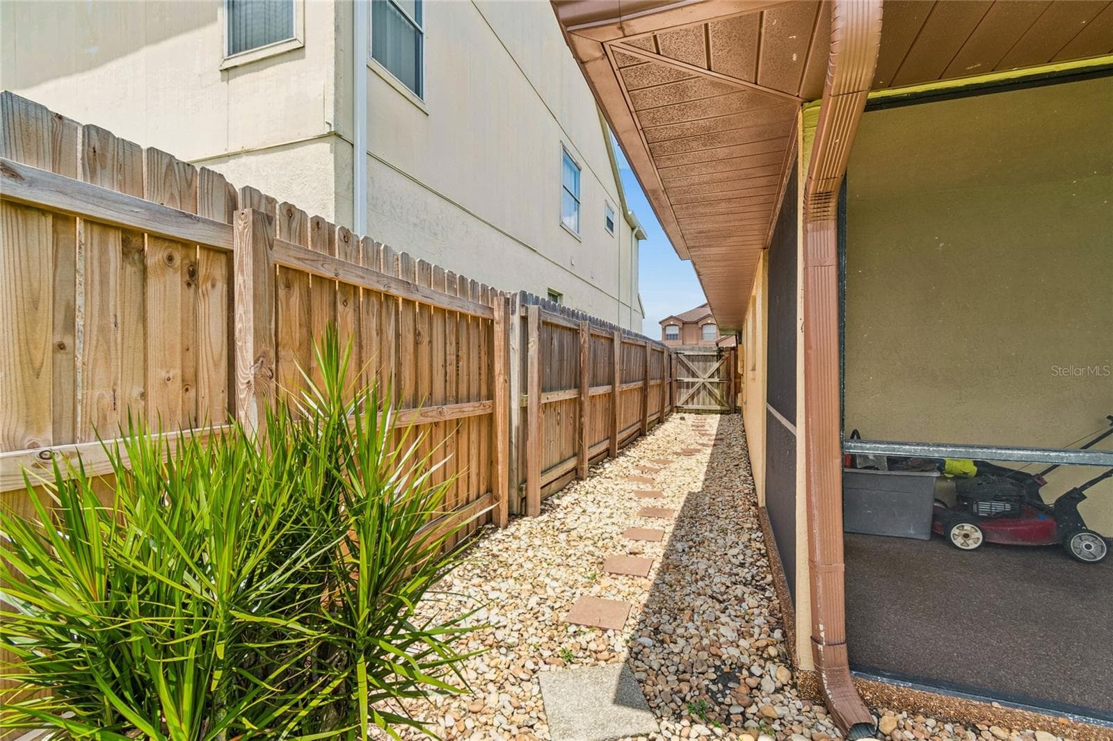 Single Family Residence at 3822 COLD CREEK DR, VALRICO, photo 63 of 75