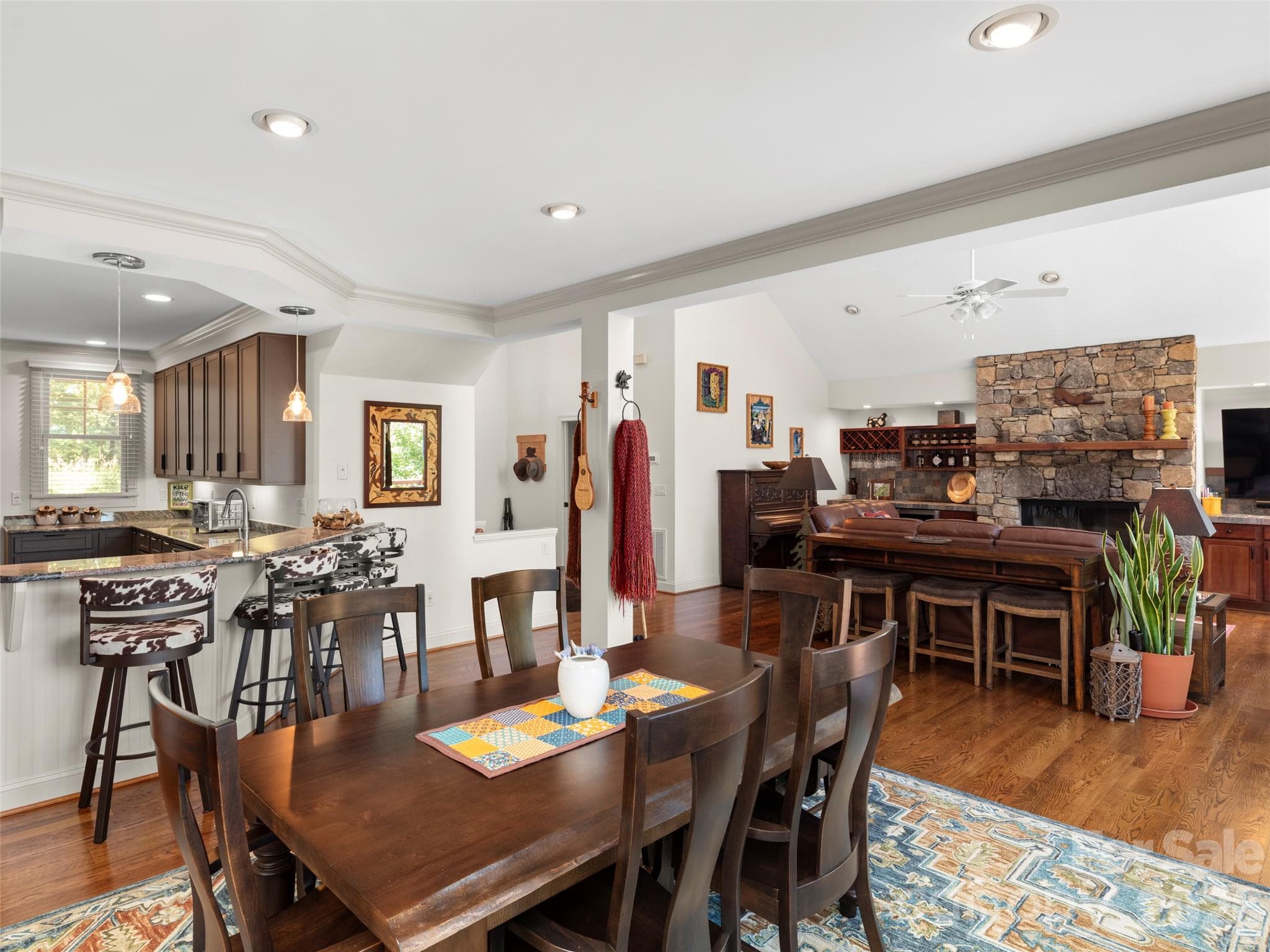 Single Family Residence at 1 Meadow Ridge Lane, Hendersonville, photo 10 of 38