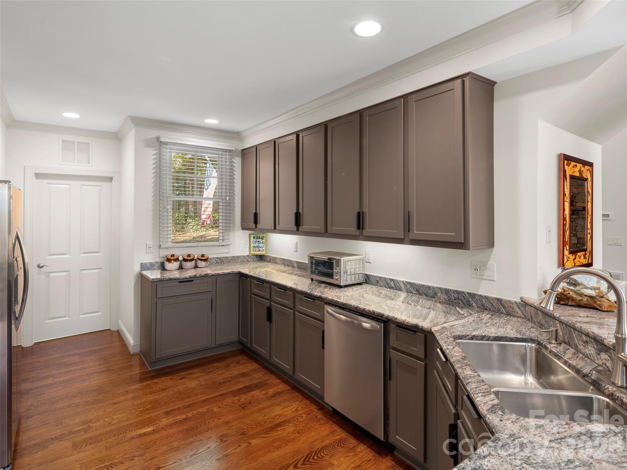 Single Family Residence at 1 Meadow Ridge Lane, Hendersonville, photo 14 of 38
