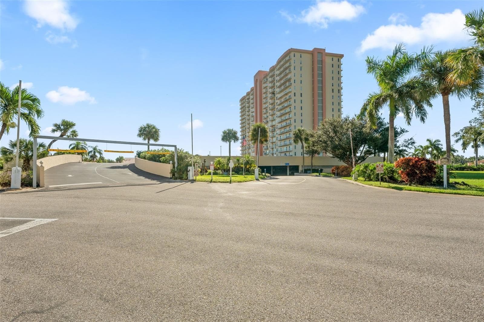 Condominium at 4900 BRITTANY DR S #405, ST PETERSBURG, photo 45 of 53
