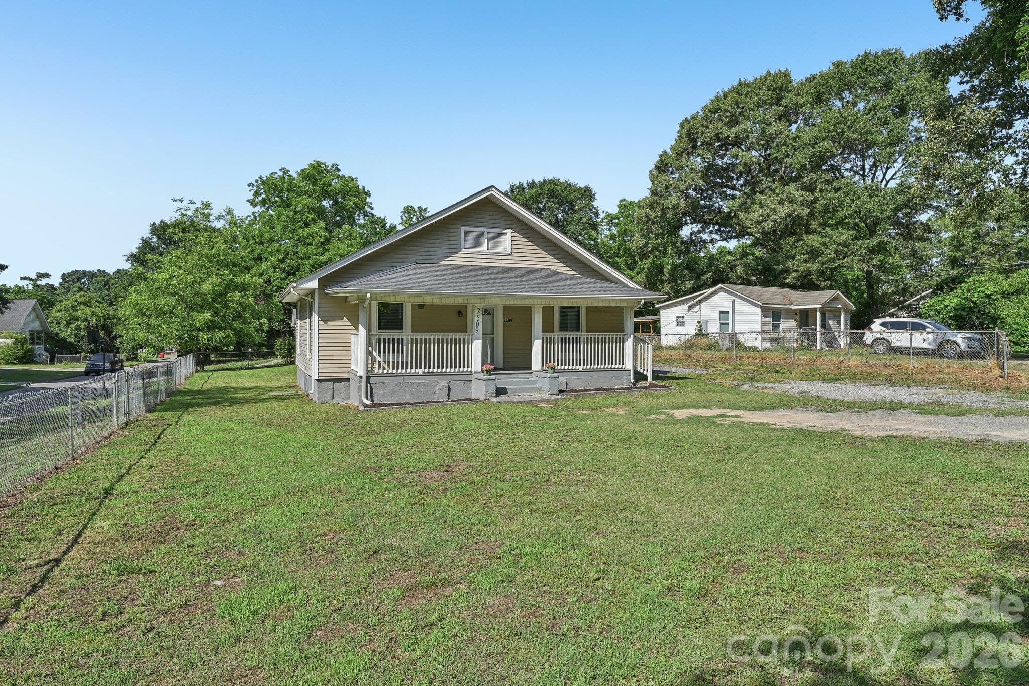 Single Family Residence at 2509 Gardner Street, Gastonia, photo 5 of 35