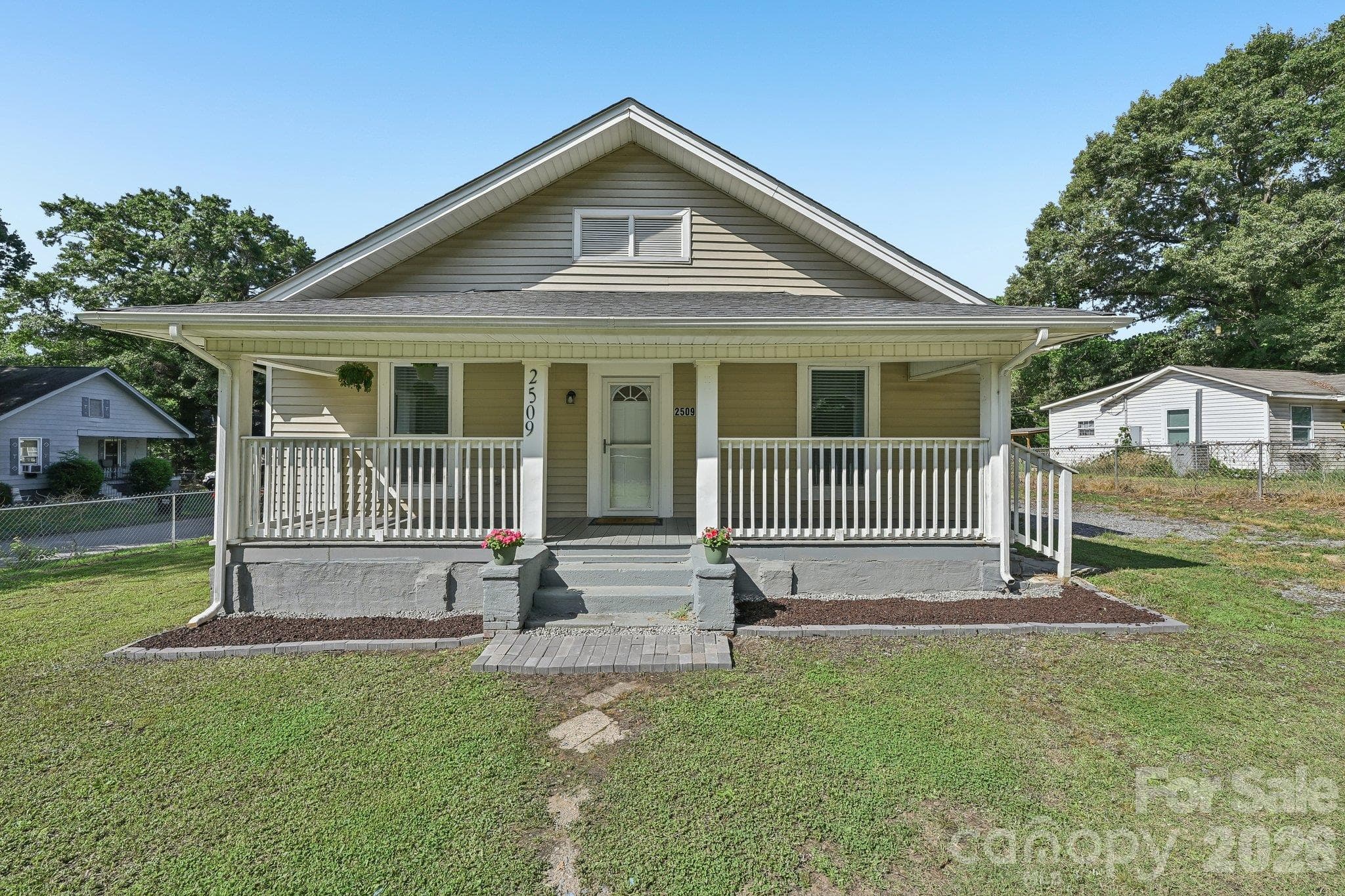 Single Family Residence at 2509 Gardner Street, Gastonia, photo 8 of 35
