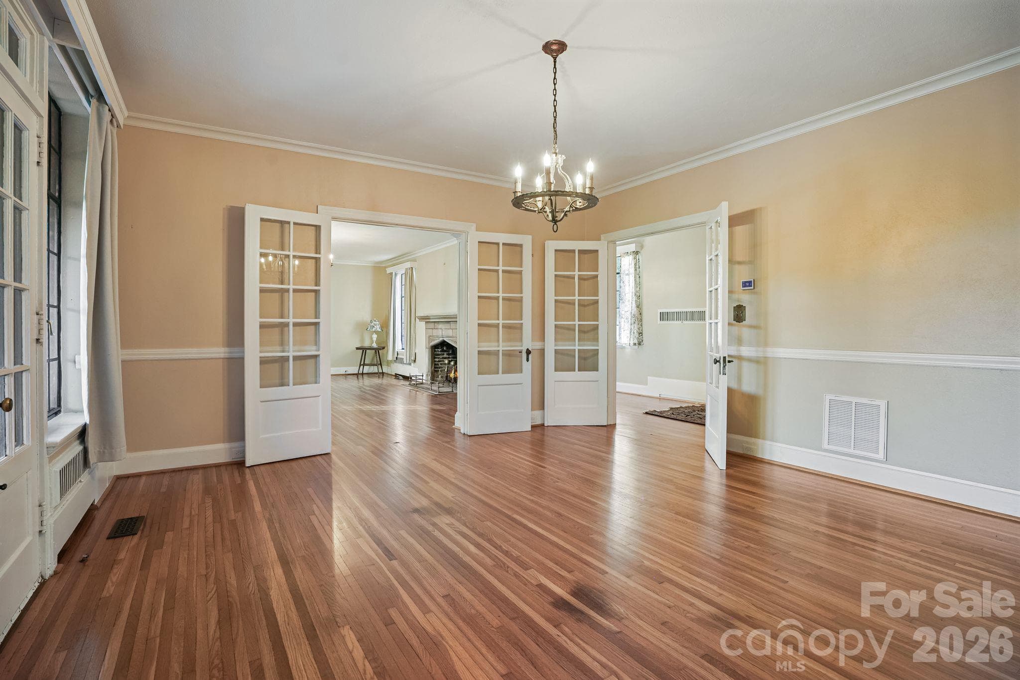 Dinning room - 1220 N Piedmont Avenue, Kings Mountain