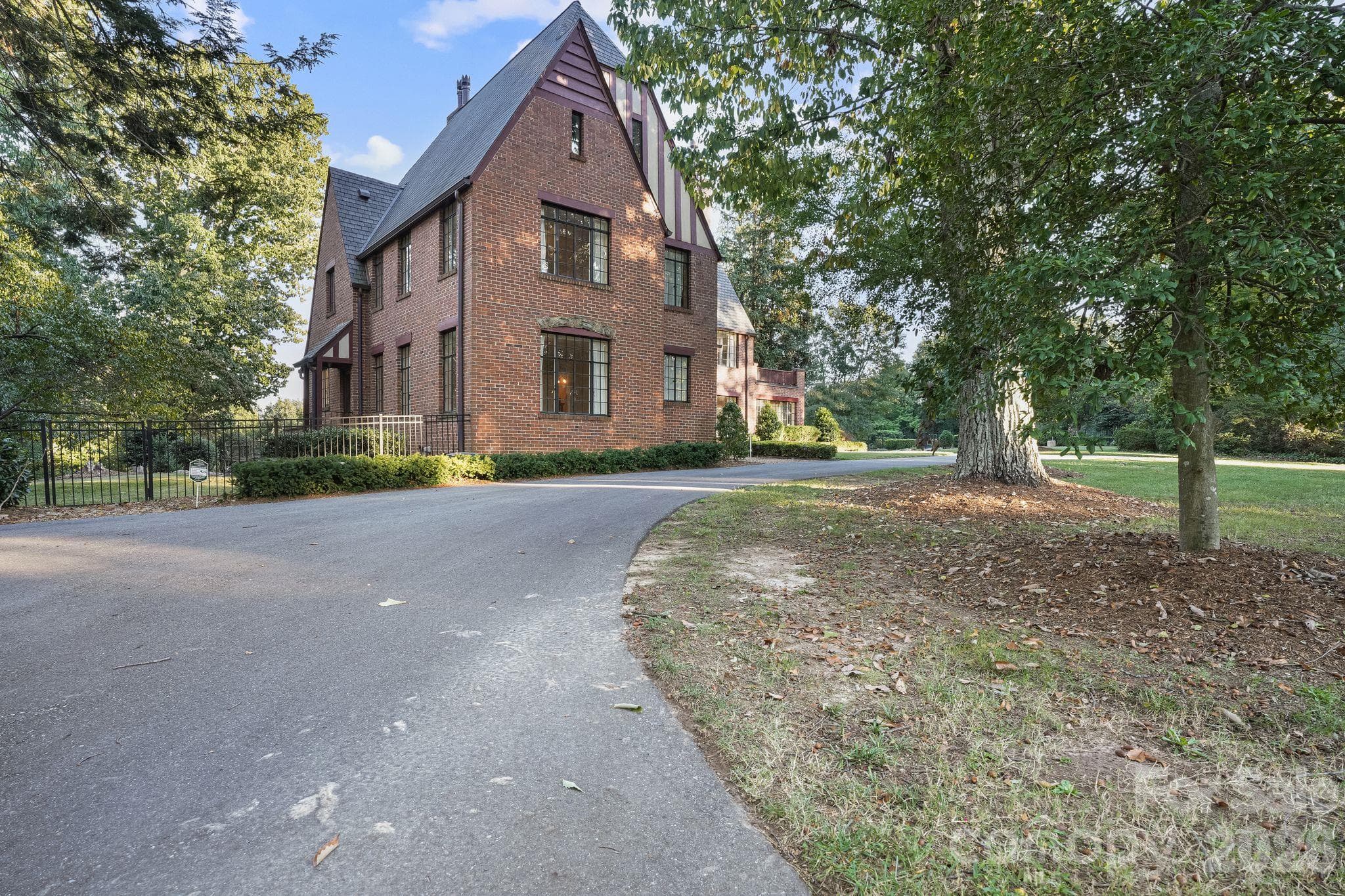 Single Family Residence at 1220 N Piedmont Avenue, Kings Mountain, photo 39 of 48