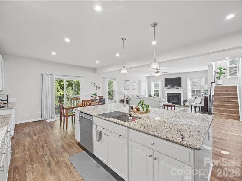 Single Family Residence at 213 Candish Court, Fort Mill, photo 9 of 48