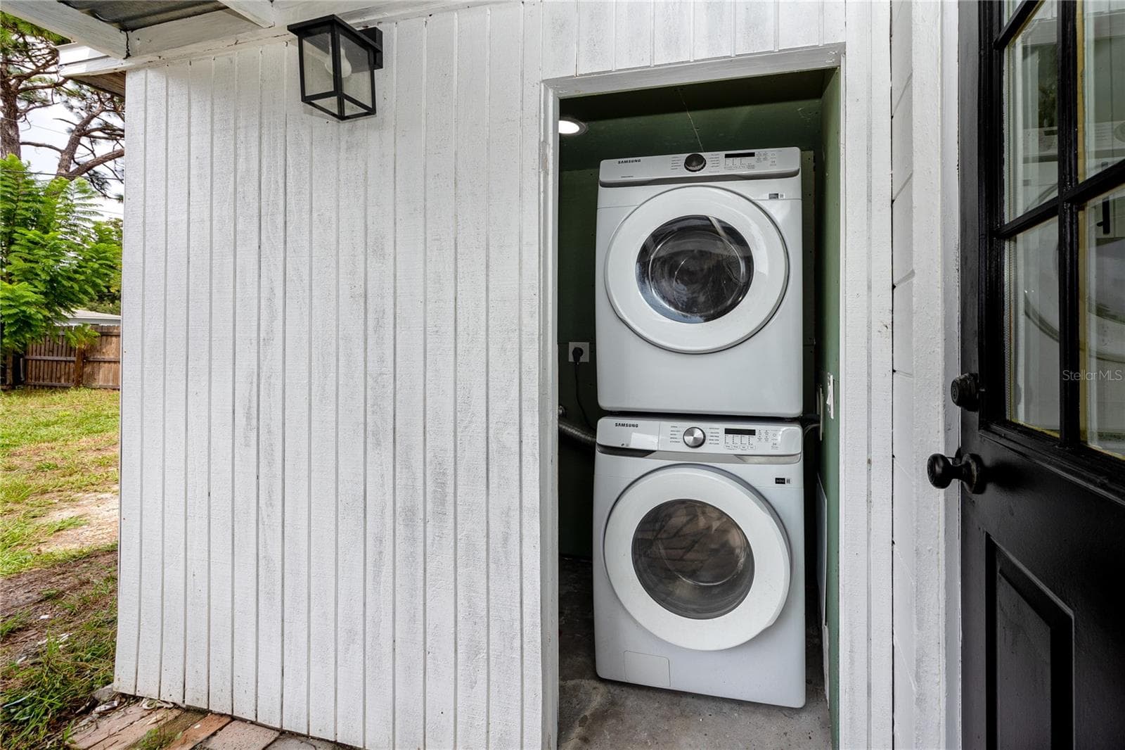 Laundry room - 5735 BURLINGTON AVE N, ST PETERSBURG