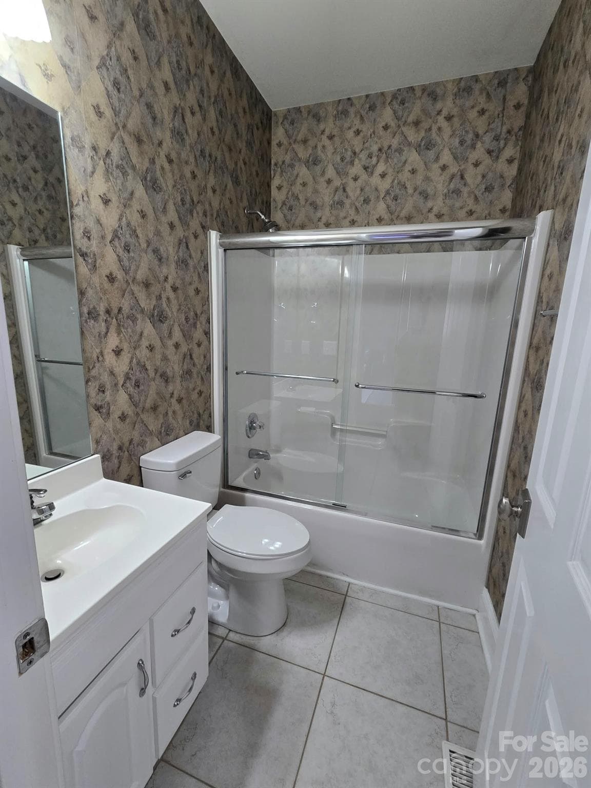 Single Family Residence at 3008 Scottsdale Lane, Matthews, photo 8 of 24