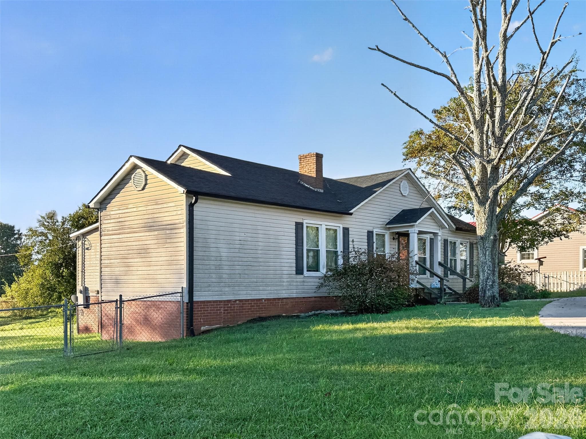 Single Family Residence at 184 Hollis Road, Ellenboro, photo 5 of 26