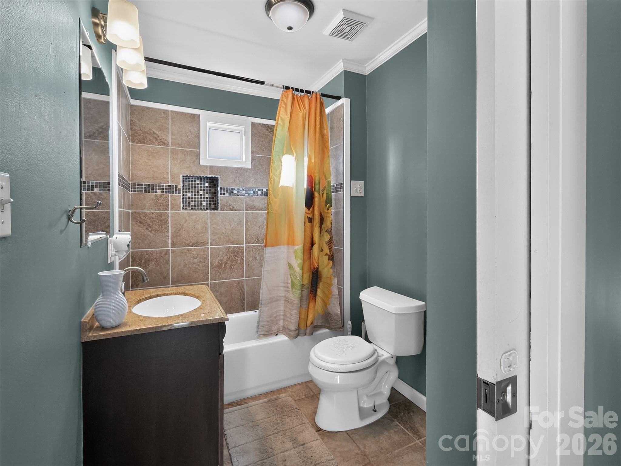 Hall Bathroom - 184 Hollis Road, Ellenboro