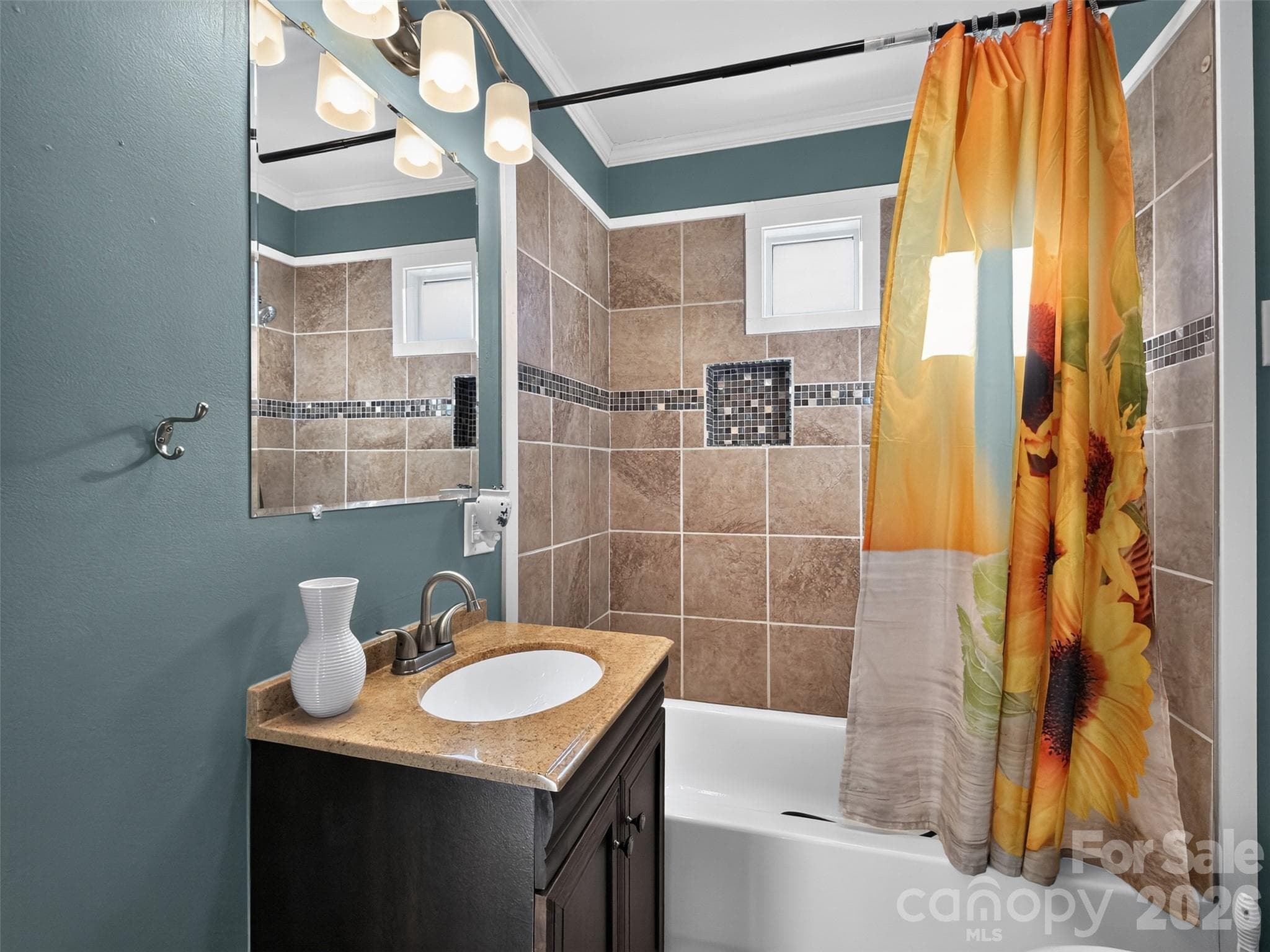 Hall Bathroom - 184 Hollis Road, Ellenboro