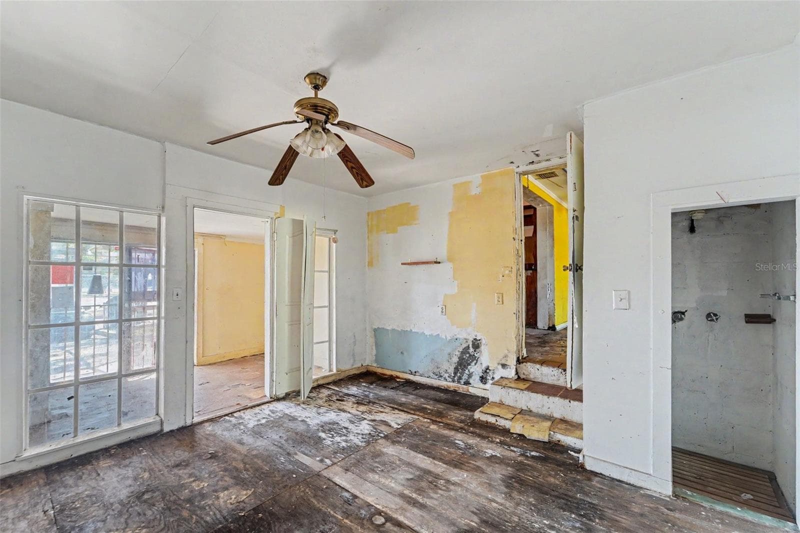 Single Family Residence at 504 E EMILY ST, TAMPA, photo 10 of 25