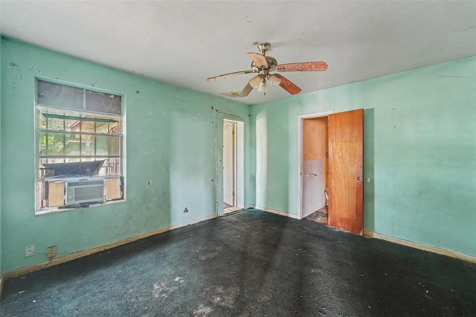 Single Family Residence at 504 E EMILY ST, TAMPA, photo 16 of 25